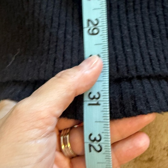 J Crew Black Alpaca Blend V Neck Front Pocket Tunic Sweater Supersoft Yarn Sz LG - Picture 10 of 11